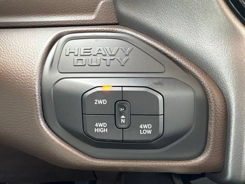 New 2026 RAM 3500 Laramie AWD/4WD image 28