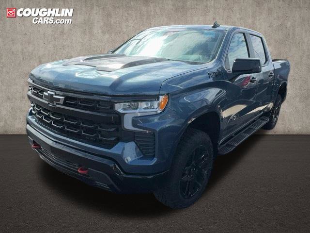 Used 2024 Chevrolet Silverado 1500 LT Trail Boss w/ Convenience Package II AWD/4WD image 4