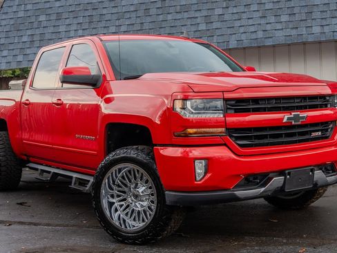 Used 2018 Chevrolet Silverado 1500 LT w/ All Star Edition image 7