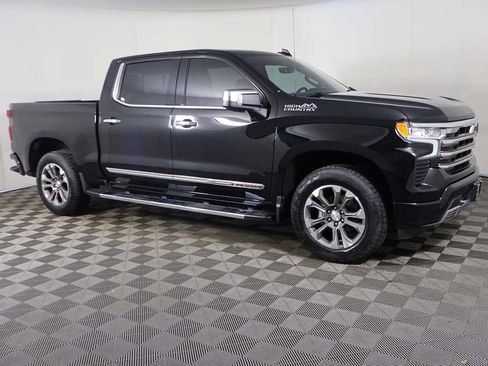 Used 2022 Chevrolet Silverado 1500 High Country w/ Technology Package AWD/4WD image 22