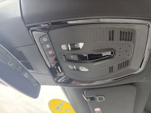 Used 2024 Cadillac Lyriq Luxury RWD image 32