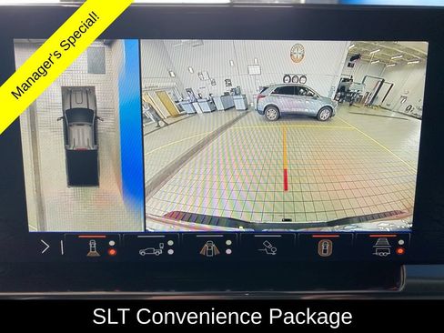 Used 2024 GMC Sierra 2500 SLT w/ SLT Convenience Package AWD/4WD image 3