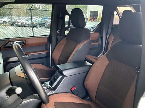 Used 2022 Ford Bronco Outer Banks image 8