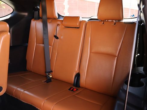 Used 2021 Toyota Highlander Platinum image 28
