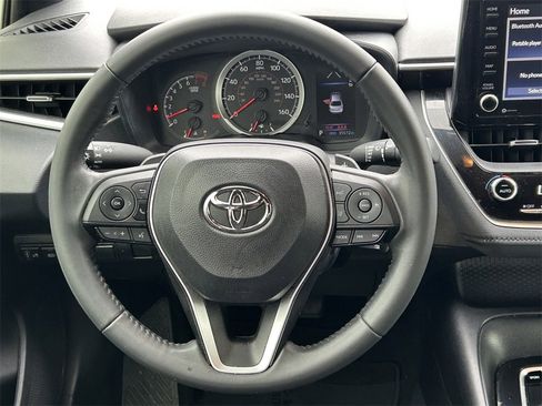 Used 2022 Toyota Corolla SE image 34