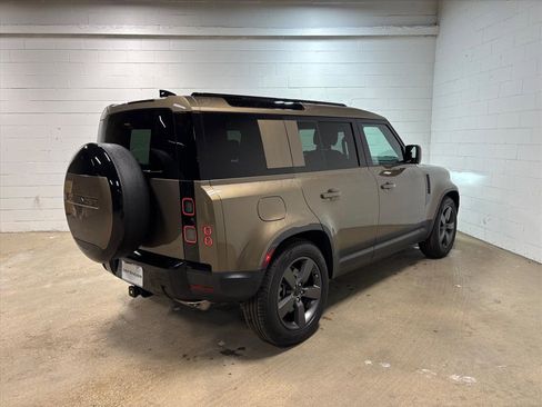 Used 2026 Land Rover Defender 110 S image 6