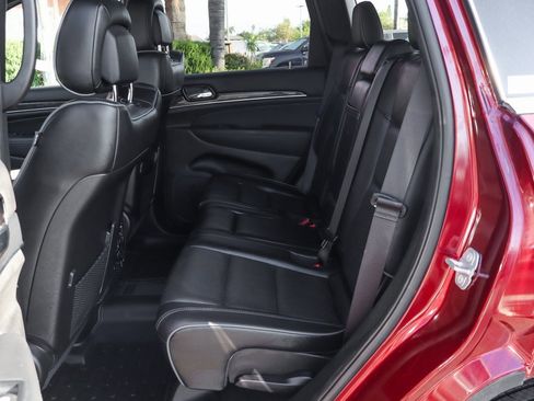 Used 2020 Jeep Grand Cherokee Overland image 40