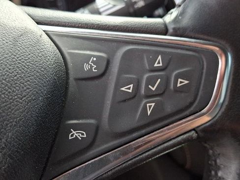 Used 2020 Chevrolet Equinox Premier FWD image 23