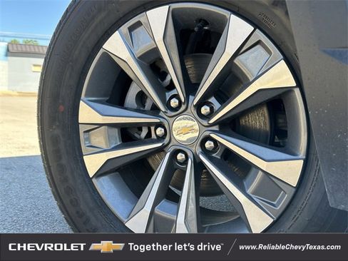 New 2026 Chevrolet Equinox LT w/ Safety and Technology Package image 9