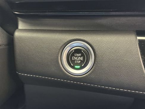 Used 2021 Cadillac Escalade Sport w/ LPO, ONYX Package AWD/4WD image 17