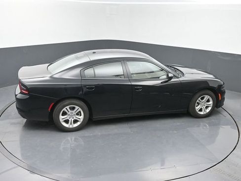Used 2022 Dodge Charger SXT RWD image 36