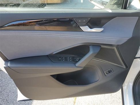 New 2026 Volkswagen Tiguan SE R-Line image 22