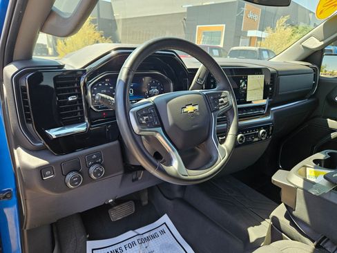Used 2024 Chevrolet Silverado 1500 LT RWD image 15