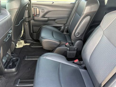 Used 2022 Toyota Sienna XSE w/ XSE Plus Package AWD/4WD image 27