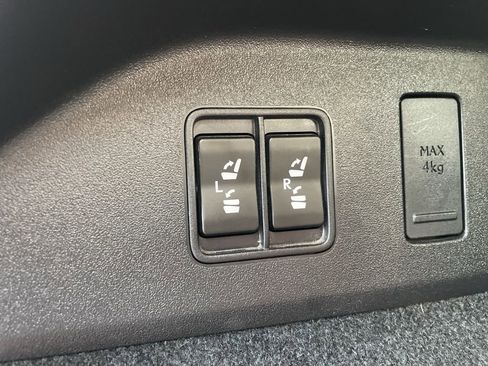 Used 2021 Lexus RX 350L Premium image 8