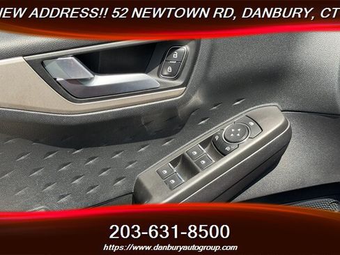 Used 2020 Ford Escape SE AWD/4WD image 12