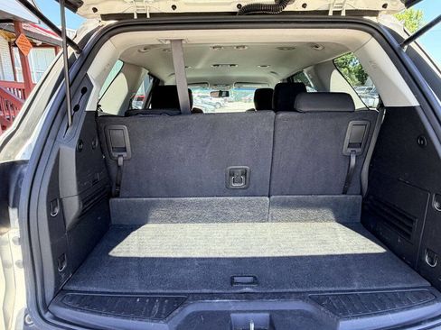 Used 2012 GMC Acadia SLE w/ LPO, 'HIT The Road' Package FWD image 5