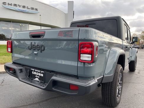 New 2026 Jeep Gladiator Sport image 43