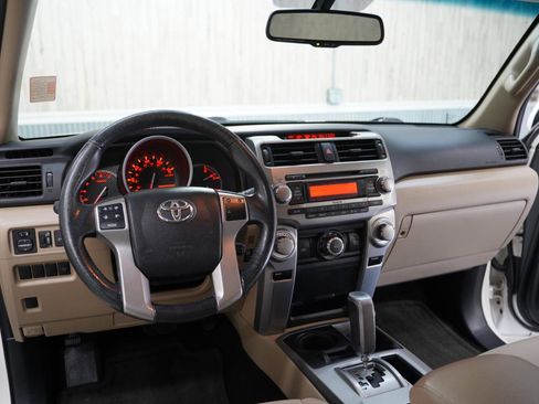 Used 2010 Toyota 4Runner SR5 image 11