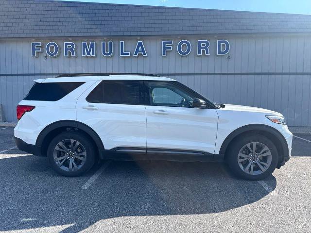 Certified 2023 Ford Explorer XLT w/ Equipment Group 202A AWD/4WD image 2