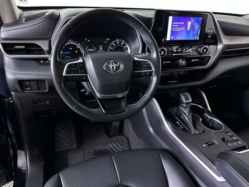 Used 2023 Toyota Highlander XLE image 21