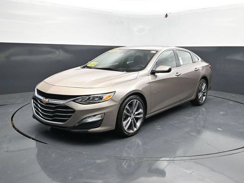 Used 2024 Chevrolet Malibu LT FWD image 3