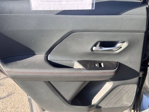 Certified 2025 Nissan Kicks SR w/ Illumination Package image 24