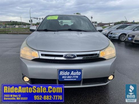 Used 2009 Ford Focus SES FWD image 2