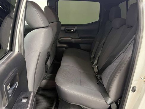 Certified 2019 Toyota Tacoma TRD Sport w/ Technology Package AWD/4WD image 24