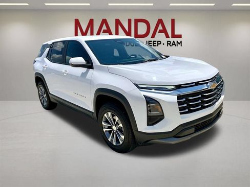 Used 2025 Chevrolet Equinox LT FWD image 4