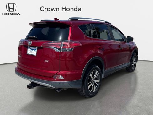 Used 2018 Toyota RAV4 XLE image 4