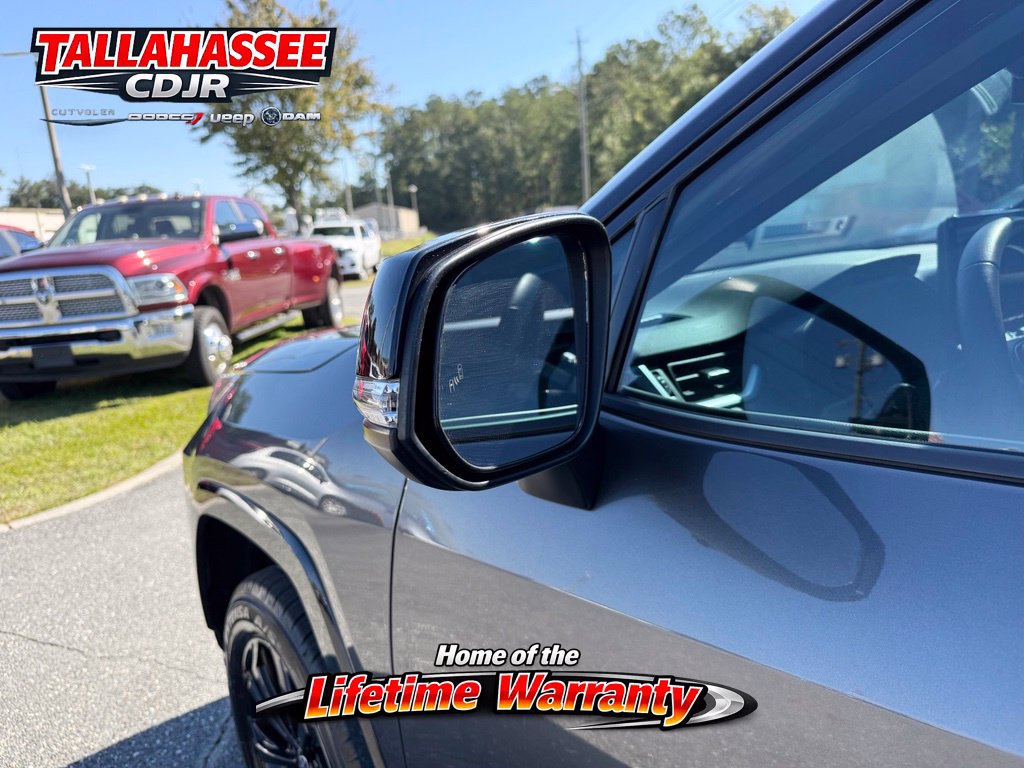 Used 2023 Toyota RAV4 XSE AWD/4WD image 16