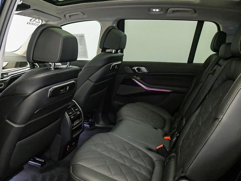 Used 2026 BMW X7 xDrive40i w/ Premium Package AWD/4WD image 18