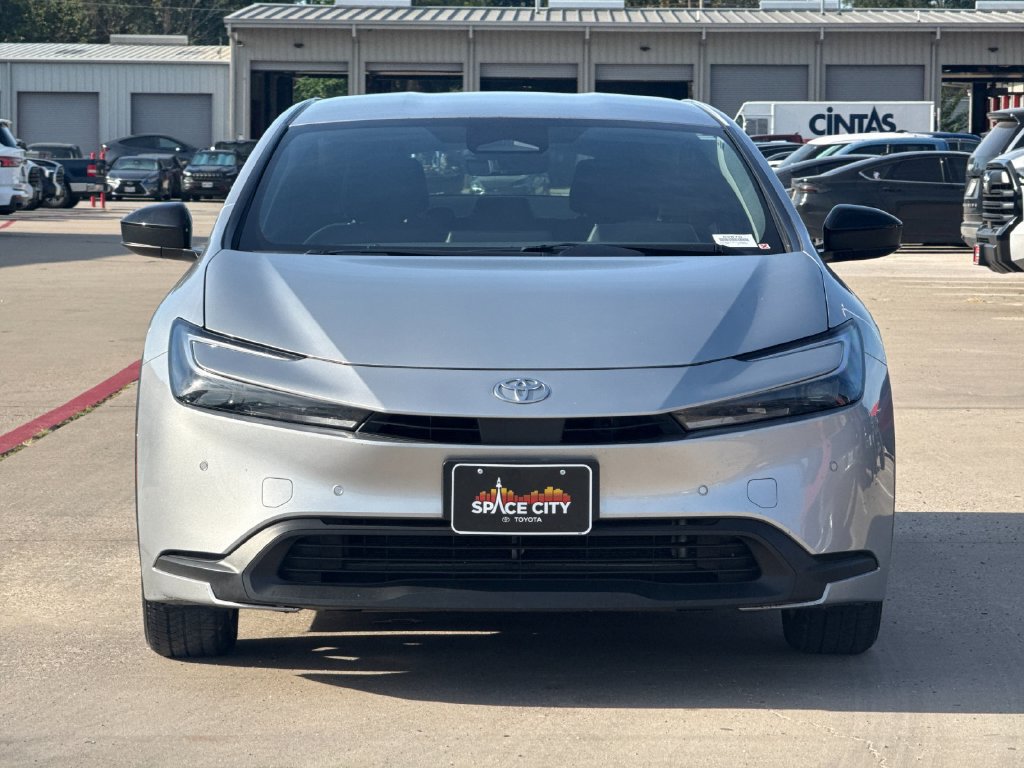 Used 2026 Toyota Prius LE FWD image 9