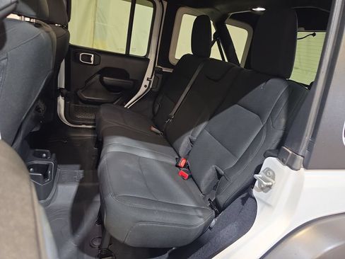 Used 2022 Jeep Wrangler Unlimited Sport AWD/4WD image 23