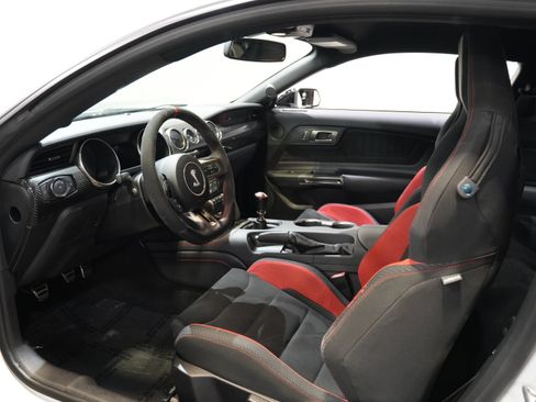 Used 2019 Ford Mustang Shelby GT350R w/ GT350R Equipment Group 920A RWD image 27