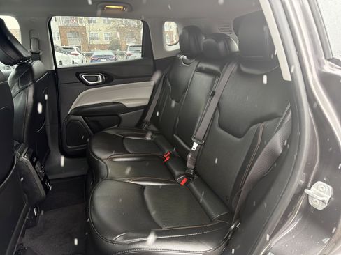 Used 2022 Jeep Compass Limited image 14