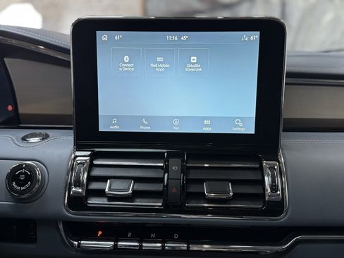 Used 2021 Lincoln Navigator Black Label w/ Cargo Convenience Package image 18