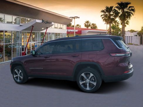 Used 2025 Jeep Grand Cherokee L Limited image 5