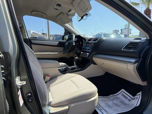 Used 2019 Subaru Outback 2.5i AWD/4WD image 9