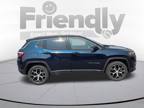 Used 2024 Jeep Compass Limited AWD/4WD image 4