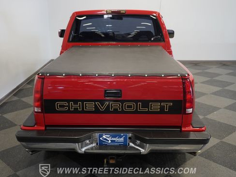 Used 1994 Chevrolet Silverado 1500 2WD Regular Cab image 28
