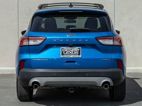 Used 2020 Ford Escape Titanium w/ Titanium Premium Package 2.0 image 4