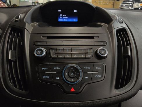 Used 2018 Ford Escape SE image 25