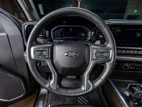 Used 2024 Chevrolet Silverado 1500 LT Trail Boss w/ Convenience Package II image 17