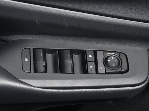 Certified 2024 Toyota Prius LE AWD/4WD image 10
