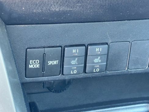 Used 2014 Toyota RAV4 Limited image 27