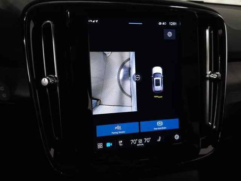 Used 2023 Volvo XC40 Recharge Plus w/ Protection Package Premier image 31