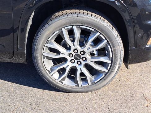 New 2026 GMC Acadia Denali Ultimate w/ LPO, Floor Liner Package image 4