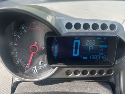 Used 2015 Chevrolet Sonic LT image 4